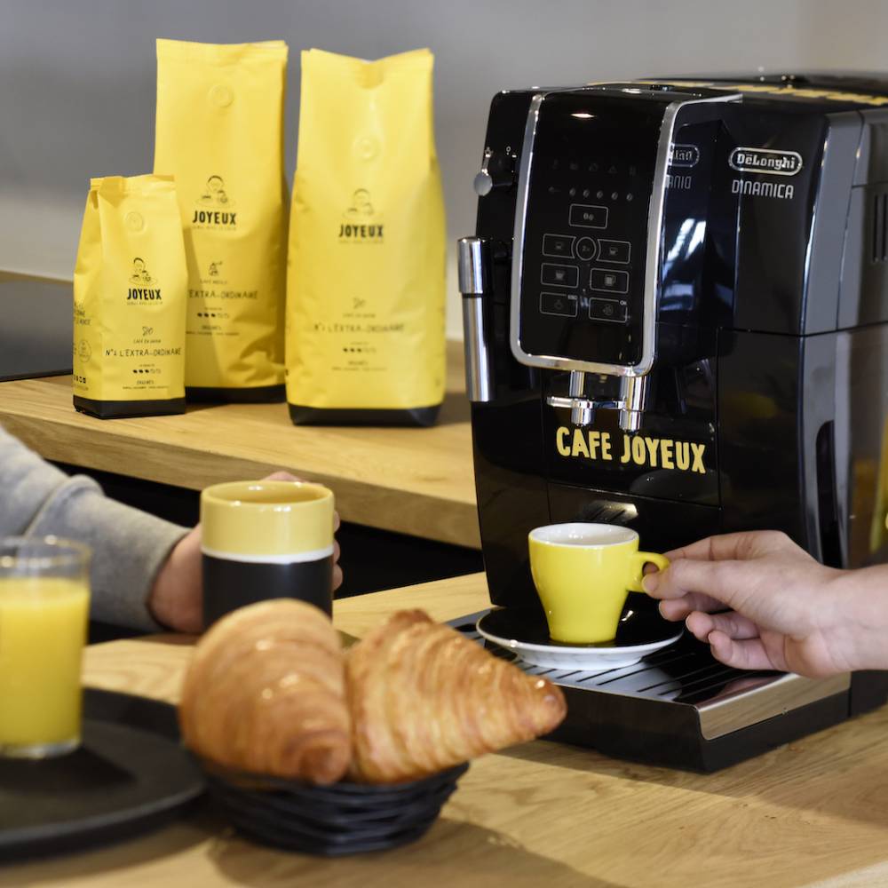 Kant-en-klare koffiemachine en levering van koffie binnen twee werkdagen, gebrand door een MOF - Café Joyeux